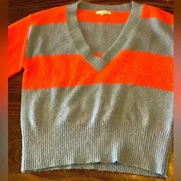 June And Hudson Womens V-Neck Sweater Blue Color Pink Block Long Sleeve Bishop M - Picture 3 of 9